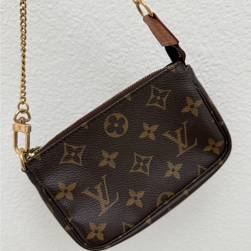 Louis Vuitton Mini Pochette Accessoires